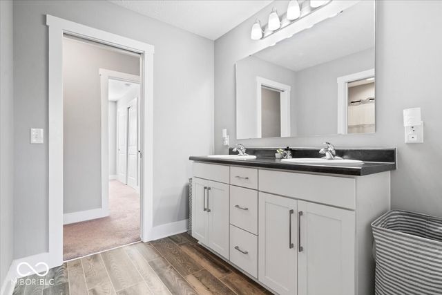 865 W Barouche, Pendleton, IN 46064