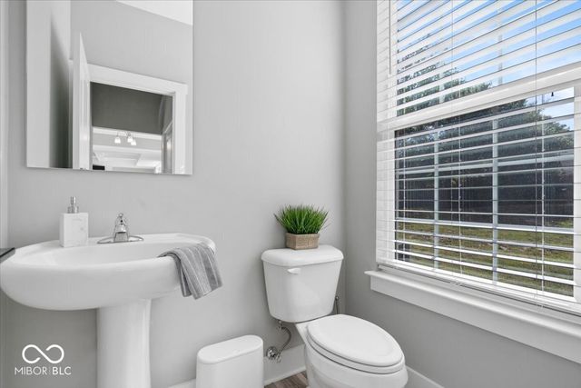 865 W Barouche, Pendleton, IN 46064