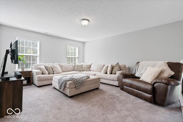 865 W Barouche, Pendleton, IN 46064