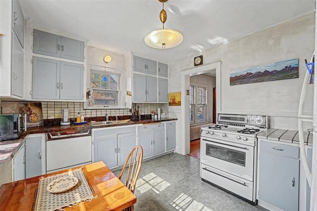 321 Roosevelt Avenue, Eau Claire, WI 54701