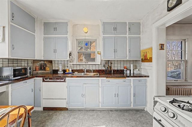 321 Roosevelt Avenue, Eau Claire, WI 54701