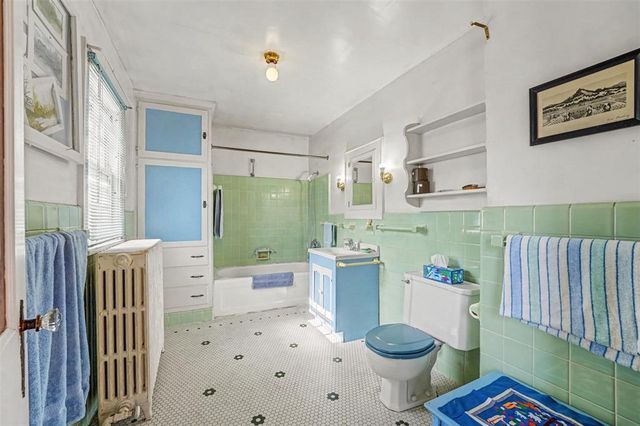 321 Roosevelt Avenue, Eau Claire, WI 54701