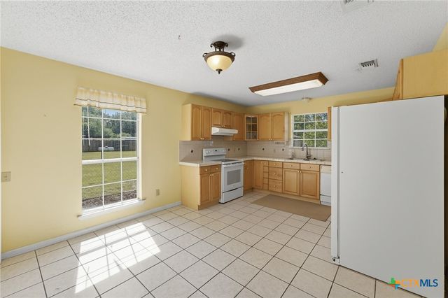 485 Pecan Falls, Canyon Lake, TX 78133