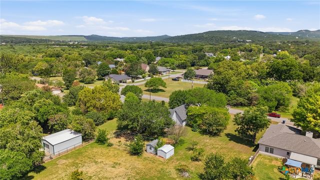 485 Pecan Falls, Canyon Lake, TX 78133