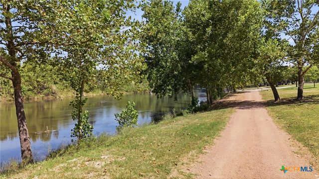 485 Pecan Falls, Canyon Lake, TX 78133