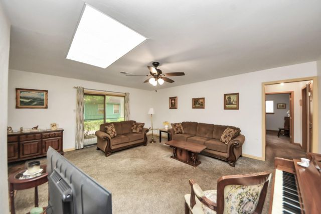 6122 Woodacres Drive, Hitchcock, TX 77563