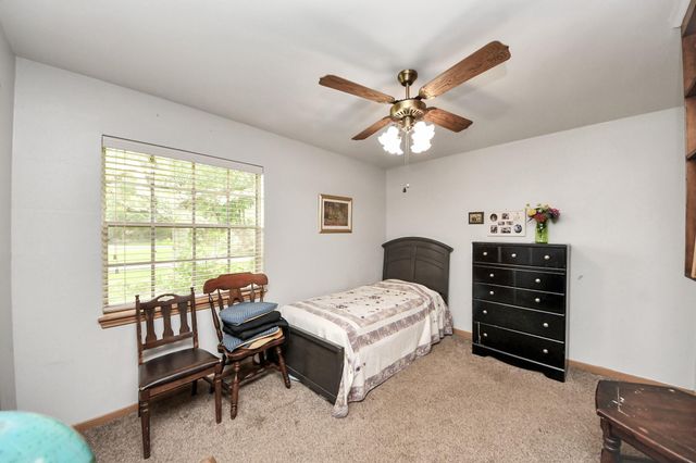 6122 Woodacres Drive, Hitchcock, TX 77563