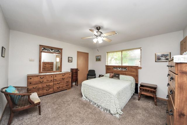 6122 Woodacres Drive, Hitchcock, TX 77563