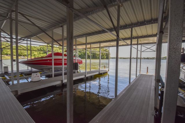 131 Lake Harbor Dr, Hendersonville, TN 37075