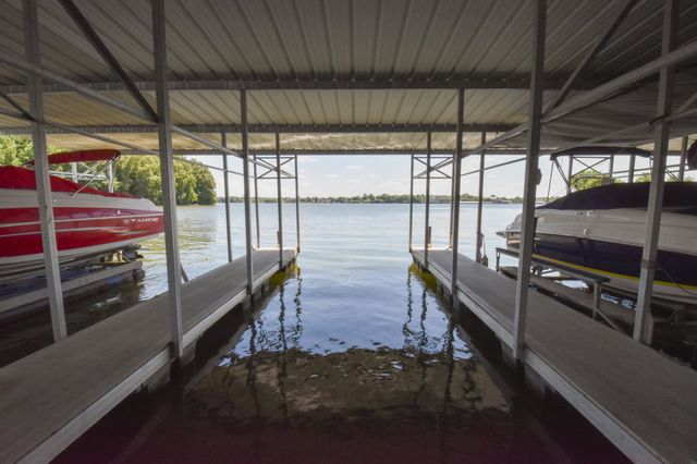 131 Lake Harbor Dr, Hendersonville, TN 37075