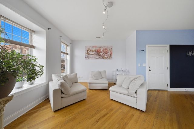 25 N Menard Avenue 2S, Chicago, IL 60644