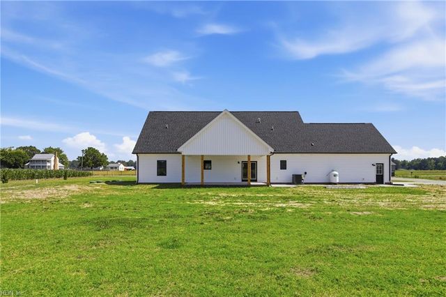 14002 Old Suffolk RD, Windsor, VA 23487