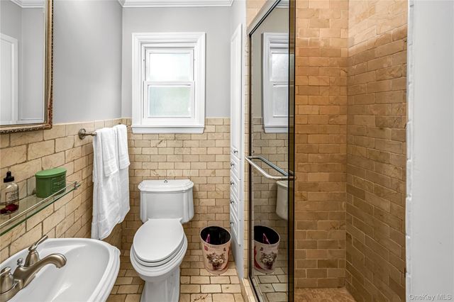 40 Wickford Road, New Rochelle, NY 10801