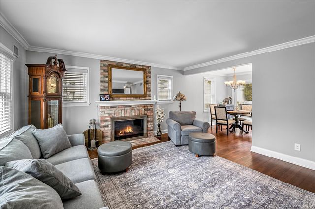 40 Wickford Road, New Rochelle, NY 10801