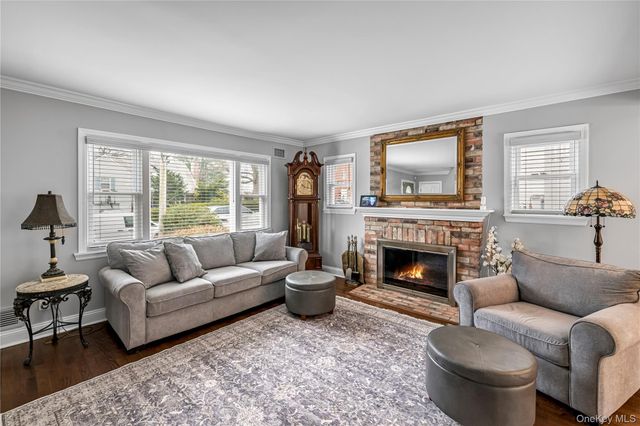 40 Wickford Road, New Rochelle, NY 10801