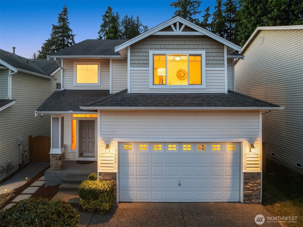 7522 NE 204th Place, Kenmore, WA 98028