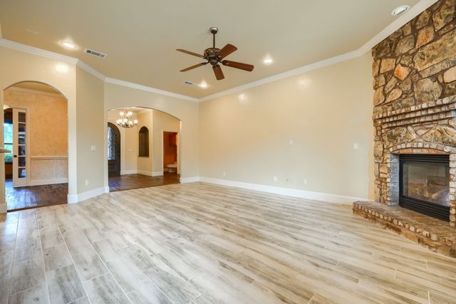 8009 Canyon Oak Drive, North Richland Hills, TX 76182
