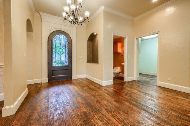 8009 Canyon Oak Drive, North Richland Hills, TX 76182