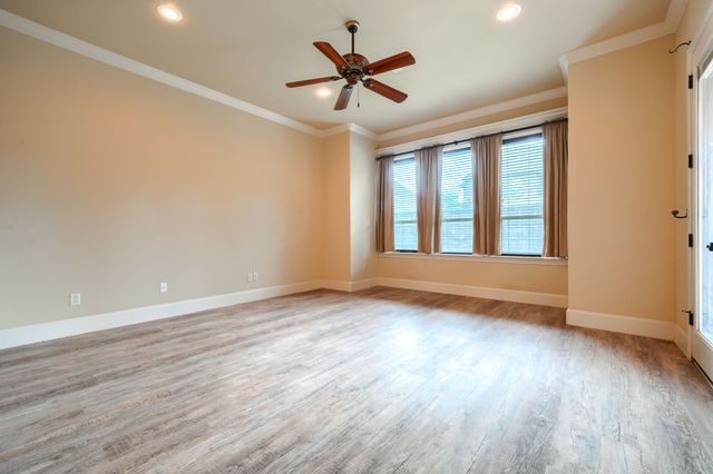 8009 Canyon Oak Drive, North Richland Hills, TX 76182