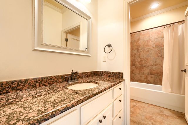 8009 Canyon Oak Drive, North Richland Hills, TX 76182