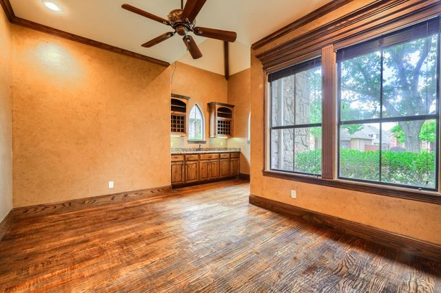 8009 Canyon Oak Drive, North Richland Hills, TX 76182