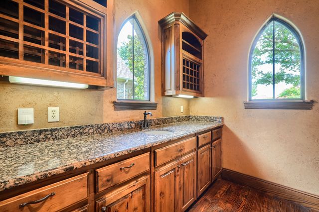 8009 Canyon Oak Drive, North Richland Hills, TX 76182