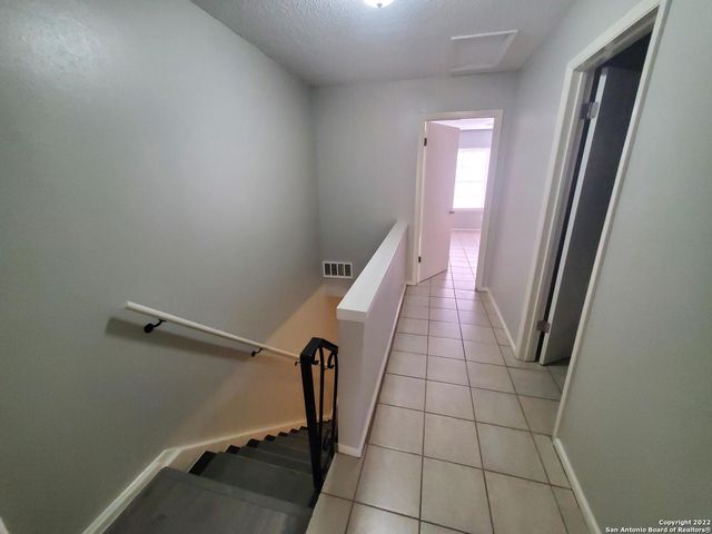 911-Y VANCE JACKSON RD, San Antonio, TX 78201