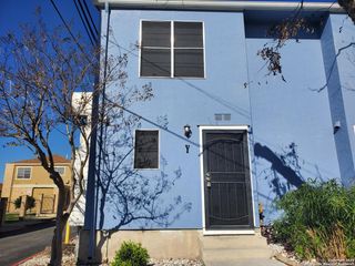 911-Y VANCE JACKSON RD, San Antonio, TX 78201