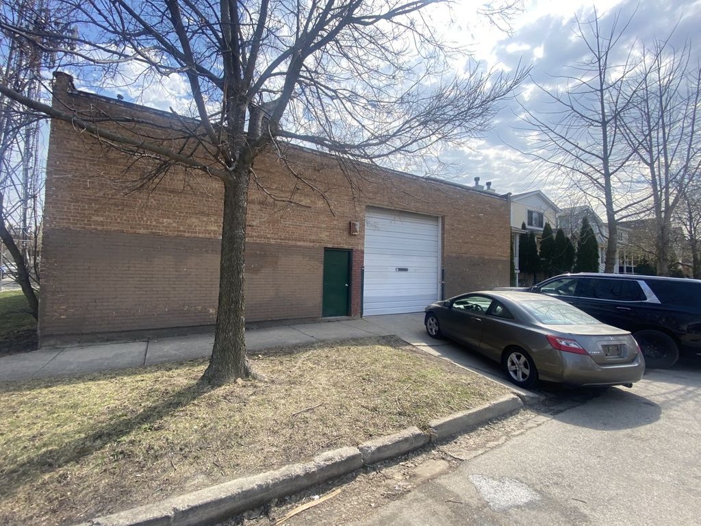 3452 N Elston Avenue, Chicago, IL 60618