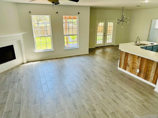 1064 Maltese ln, San Antonio, TX 78260