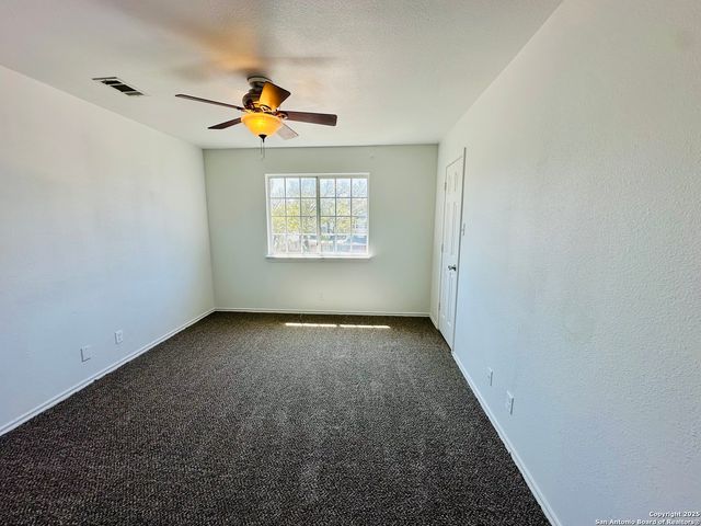 1064 Maltese ln, San Antonio, TX 78260