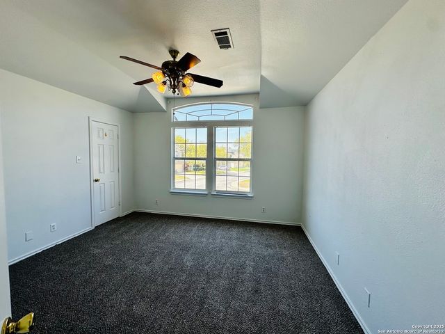 1064 Maltese ln, San Antonio, TX 78260