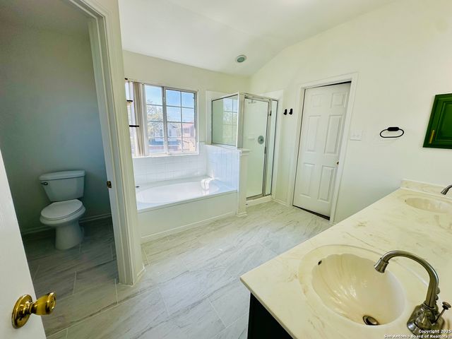 1064 Maltese ln, San Antonio, TX 78260