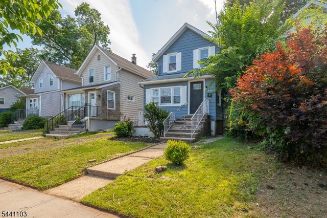 810 Spruce St, Roselle Boro, NJ 07203
