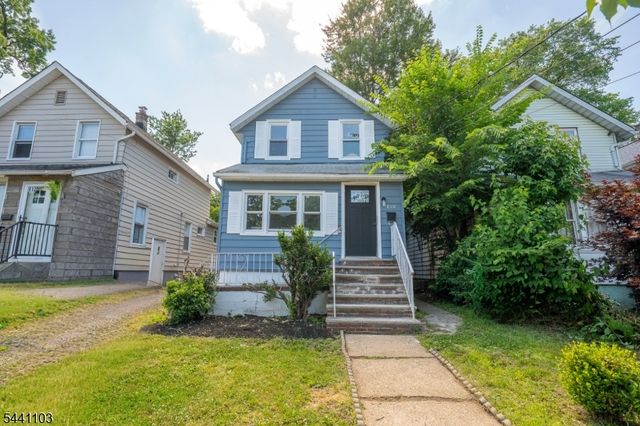 810 Spruce St, Roselle Boro, NJ 07203