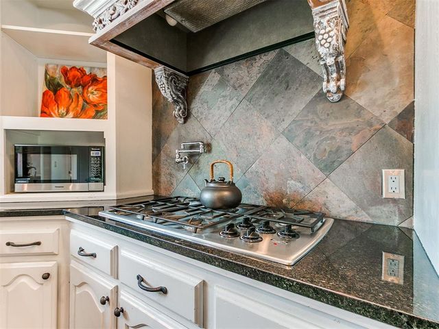 1108 Oak Tree Drive, Edmond, OK 73025