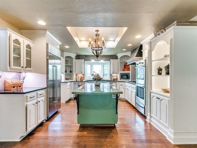 1108 Oak Tree Drive, Edmond, OK 73025