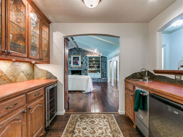 1108 Oak Tree Drive, Edmond, OK 73025