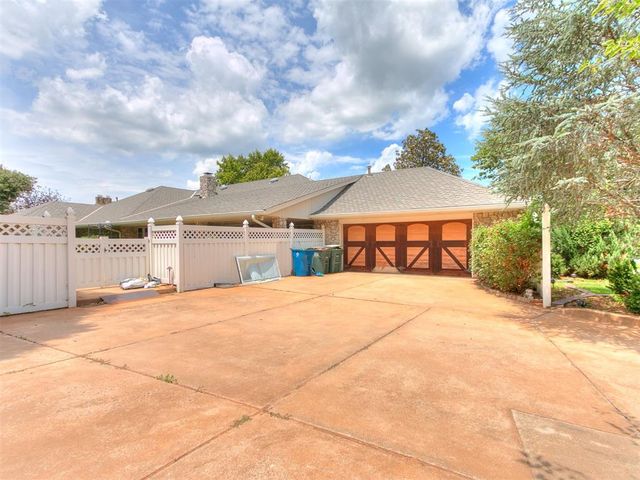 1108 Oak Tree Drive, Edmond, OK 73025