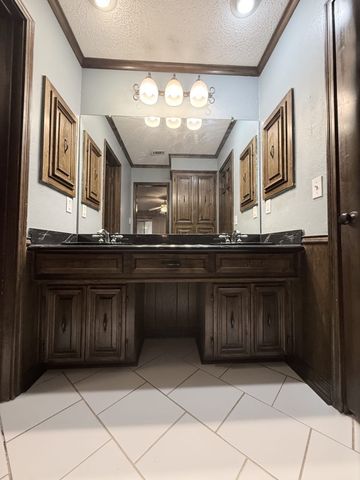 1200 E Franklin Street, Hillsboro, TX 76645