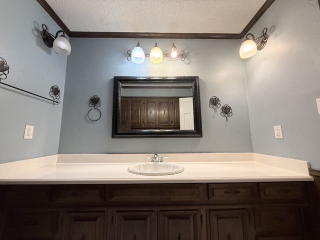 1200 E Franklin Street, Hillsboro, TX 76645