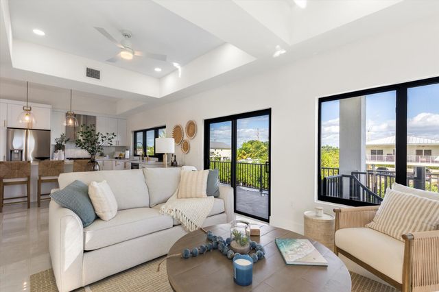 27433 Antigua Lane, Ramrod Key, FL 33042