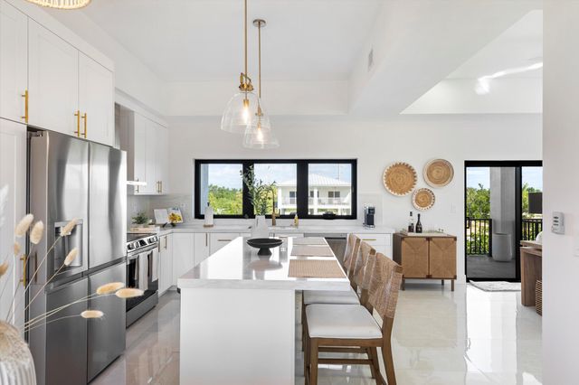 27433 Antigua Lane, Ramrod Key, FL 33042