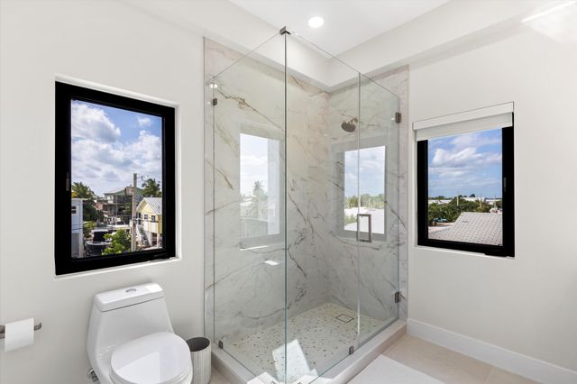 27433 Antigua Lane, Ramrod Key, FL 33042