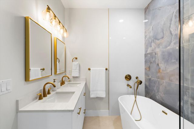 27433 Antigua Lane, Ramrod Key, FL 33042