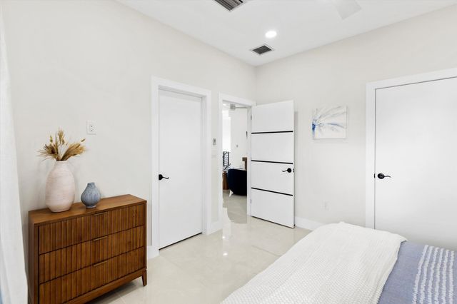 27433 Antigua Lane, Ramrod Key, FL 33042