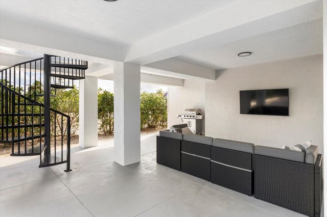 27433 Antigua Lane, Ramrod Key, FL 33042