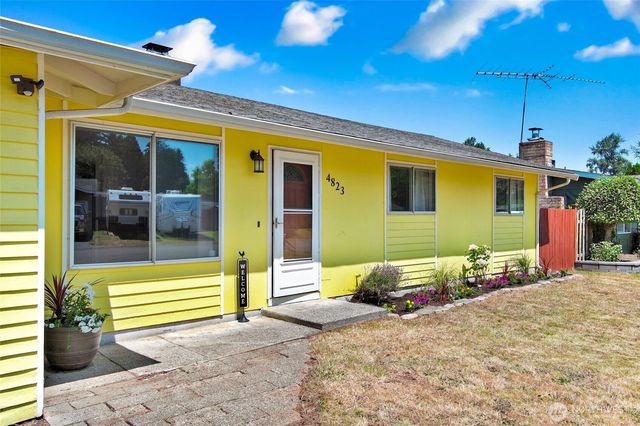 4823 103rd Place NE, Marysville, WA 98270
