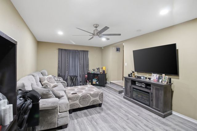 17537 Mulberry Street, Country Club Hills, IL 60478