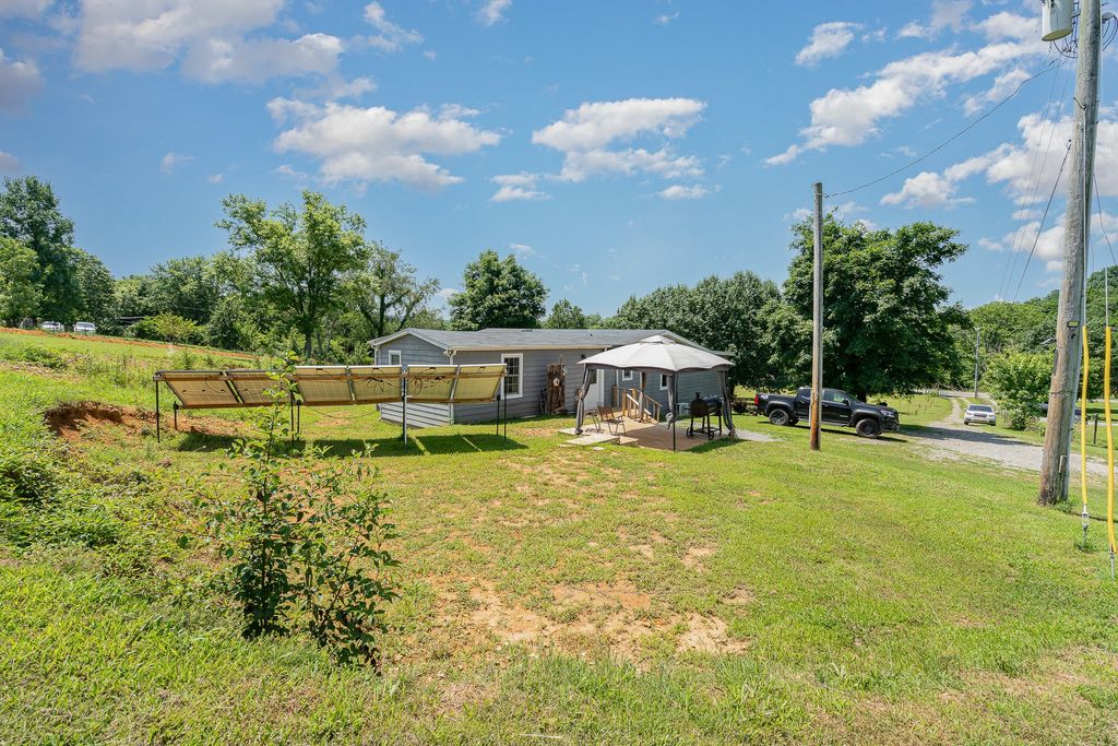 2548 Highway 25, Cottontown, TN 37048